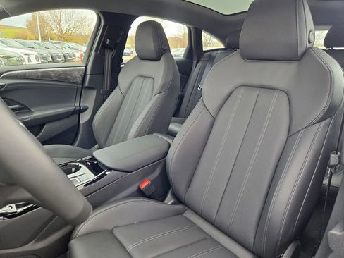 New 2025 Audi A6 e-tron Premium Plus image 19