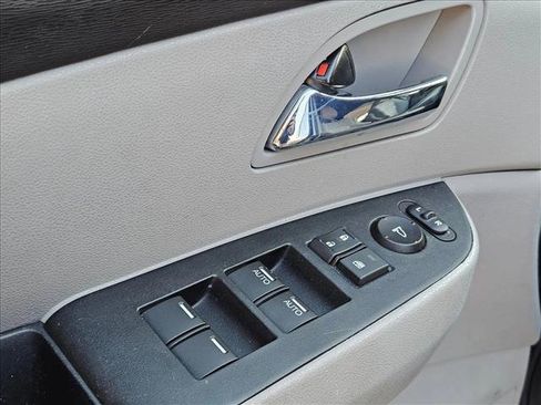 Used 2016 Honda Odyssey EX image 8