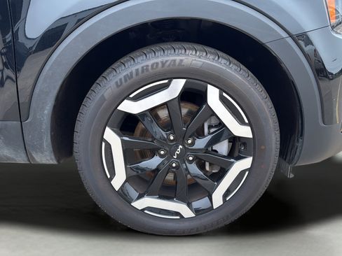 Used 2025 Kia Telluride S FWD image 9