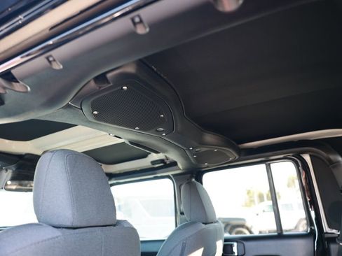 New 2026 Jeep Gladiator Sport image 31