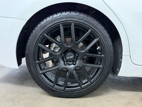 Used 2019 Toyota Camry XSE FWD image 11