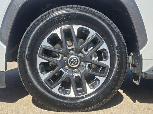 Used 2023 Toyota Sequoia Limited image 14