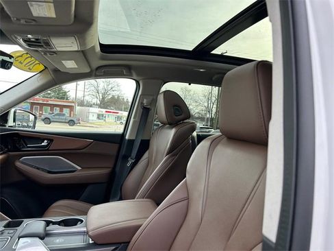 Used 2023 Acura MDX SH-AWD w/ Technology Package image 12
