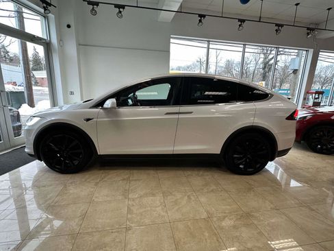 Used 2020 Tesla Model X Long Range image 5