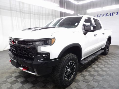 Used 2024 Chevrolet Silverado 1500 ZR2 w/ Technology Package image 4