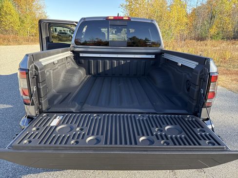 New 2026 Nissan Frontier PRO-4X w/ Pro-4x Convenience Package image 16