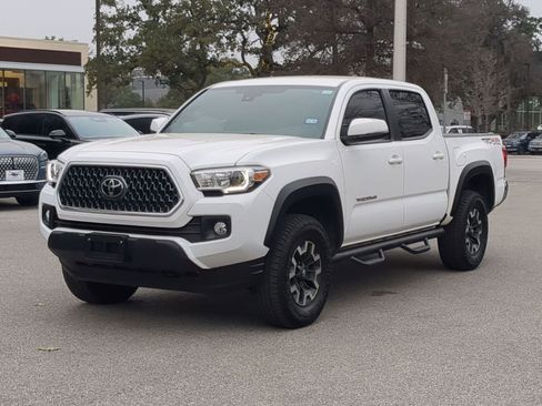 Used 2019 Toyota Tacoma TRD Off-Road image 7