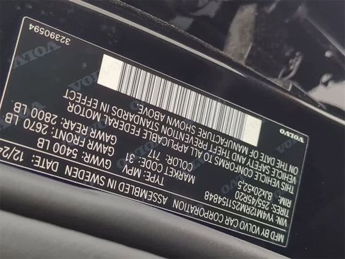 Used 2025 Volvo XC60 B5 Ultra image 34