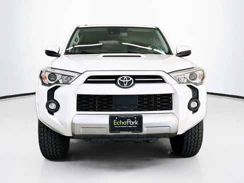 Used 2022 Toyota 4Runner TRD Off-Road image 2