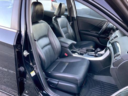 Used 2013 Honda Accord Sport image 9