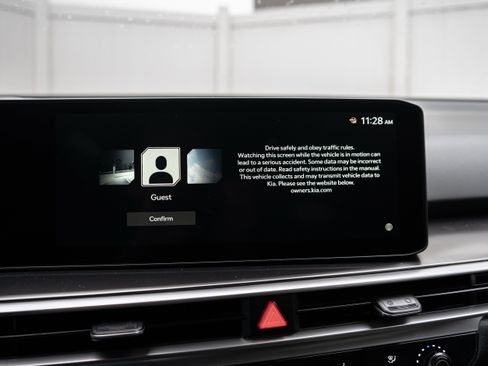 New 2026 Kia Sorento LX FWD image 17