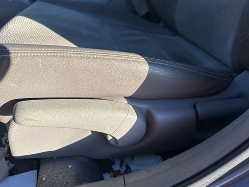 Used 2013 Honda Insight EX image 17