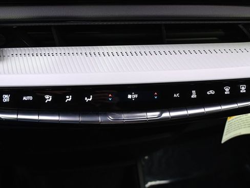 Certified 2025 Cadillac Optiq Luxury 2 w/ LPO, Floor Liner Package AWD/4WD image 30