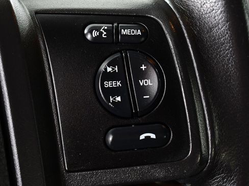 Used 2015 Ford F250 Lariat w/ Chrome Package image 34