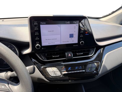 Used 2021 Toyota C-HR LE FWD image 12