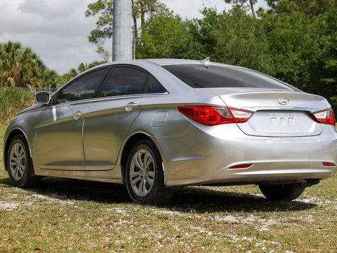 Used 2011 Hyundai Sonata GLS image 5
