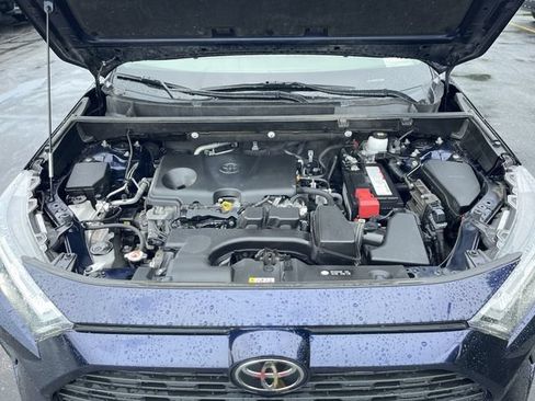 Used 2022 Toyota RAV4 XLE AWD/4WD image 29