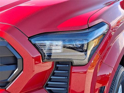 Certified 2025 Toyota Tacoma SR5 image 9