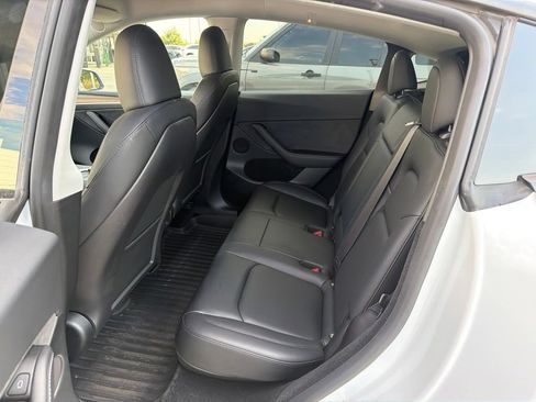 Used 2023 Tesla Model Y Performance AWD/4WD image 7