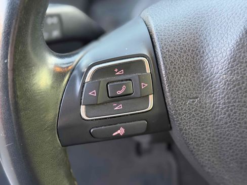 Used 2016 Volkswagen Tiguan S FWD image 21