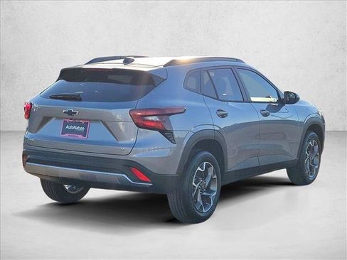 New 2026 Chevrolet Trax LT image 2