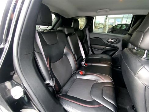 Used 2022 Jeep Cherokee Trailhawk w/ Trailer Tow Group image 22