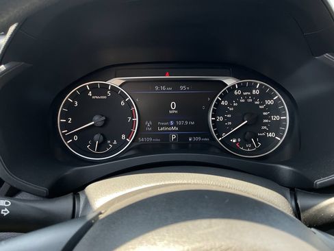 Used 2025 Nissan Altima 2.5 SV FWD image 34