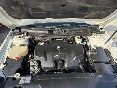 Used 2008 Buick Lucerne CXL w/ Driver Confidence Package image 7