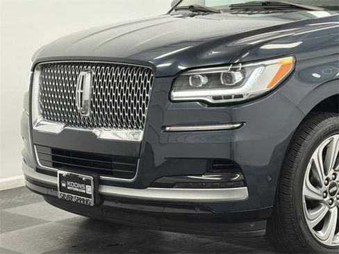 Used 2022 Lincoln Navigator L Reserve image 2