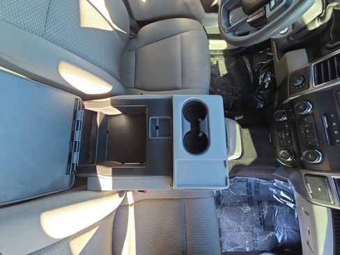 Used 2018 Ford F150 XLT w/ XTR Package image 18