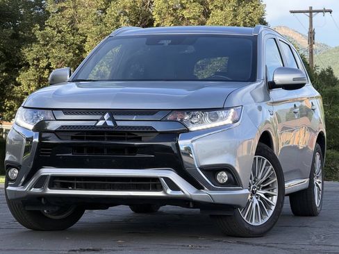 Used 2022 Mitsubishi Outlander SEL AWD/4WD image 1