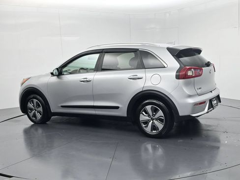 Used 2019 Kia Niro LX FWD image 5