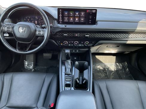 Used 2025 Honda Accord EX-L image 10