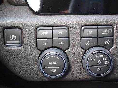 New 2026 Chevrolet Silverado 1500 LTZ w/ LTZ Premium Package image 32