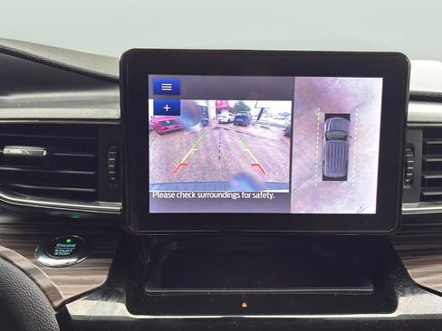 Used 2021 Ford Explorer Limited w/ Equipment Group 301A image 29