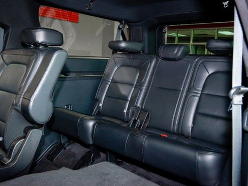 Used 2019 Lincoln Navigator L Reserve w/ Cargo Package AWD/4WD image 22