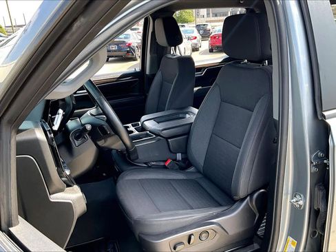 Certified 2025 Chevrolet Silverado 1500 LT RWD image 8