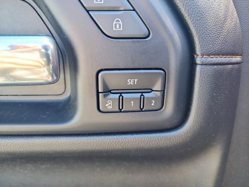 Certified 2022 GMC Sierra 1500 AT4 w/ Driver Alert Package II image 13