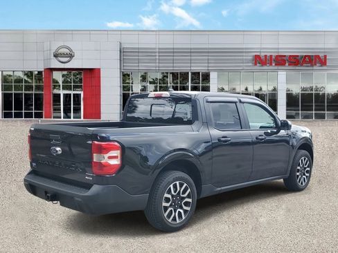 Used 2024 Ford Maverick Lariat image 3