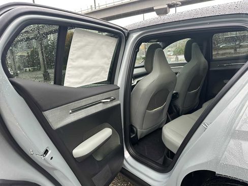 New 2026 Volvo EX30 Plus image 16