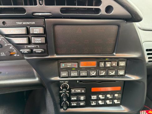 Used 1994 Chevrolet Corvette Coupe RWD image 18