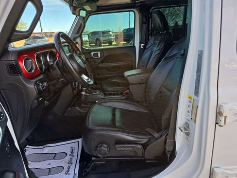 Used 2020 Jeep Gladiator Rubicon image 9