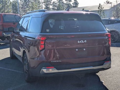 Used 2025 Kia Carnival SX image 6