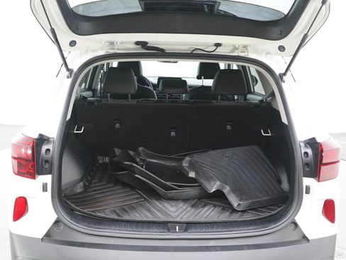 Used 2023 Kia Seltos S w/ Navigation Package FWD image 16