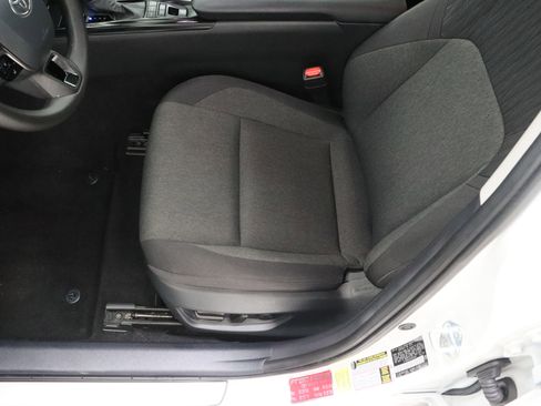 Used 2025 Toyota Camry LE w/ Convenience Package FWD image 15