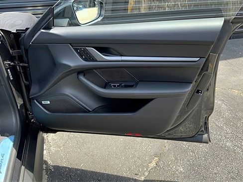 New 2025 Porsche Taycan image 28