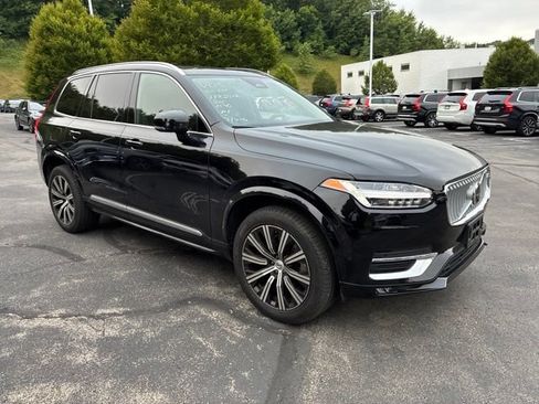 Used 2023 Volvo XC90 B6 Plus AWD/4WD image 13