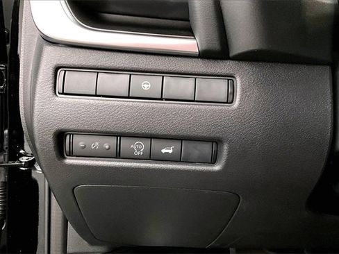 New 2025 Nissan Rogue SV image 27