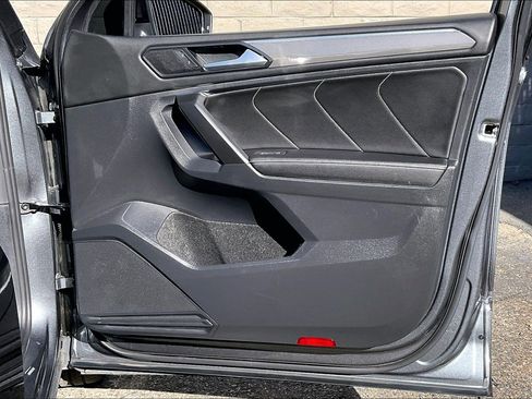 Certified 2023 Volkswagen Tiguan SE R-Line image 23