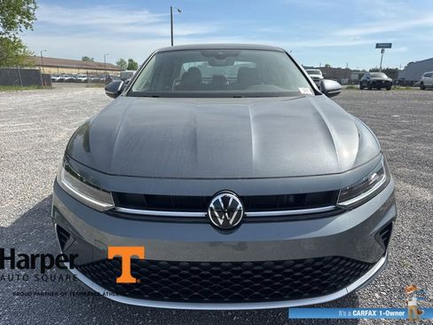 Used 2025 Volkswagen Jetta SEL image 8